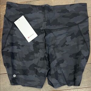 lululemon athletica Black Camo Base Pace HR Short 6” Shorts Size 18. NWT